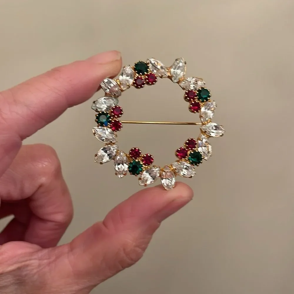 Vintage Christmas Pin Rhinestone Wreath Red, Green & Clear Gems Holiday Brooch